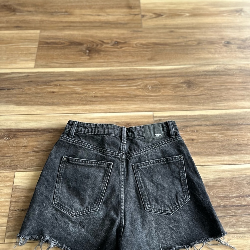 Zara women’s black shorts size 4 - Picture 4 of 4